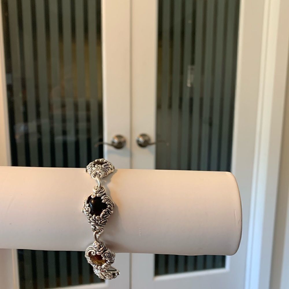 Bracelets - Picture 6 of 14